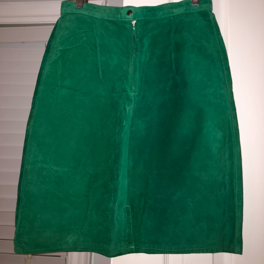 Skirts - Picture 2 of 2